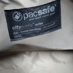Pacsafe Bags - Anti-theft Travel Handbag Pacsafe Bags - Anti-theft Travel Handbag